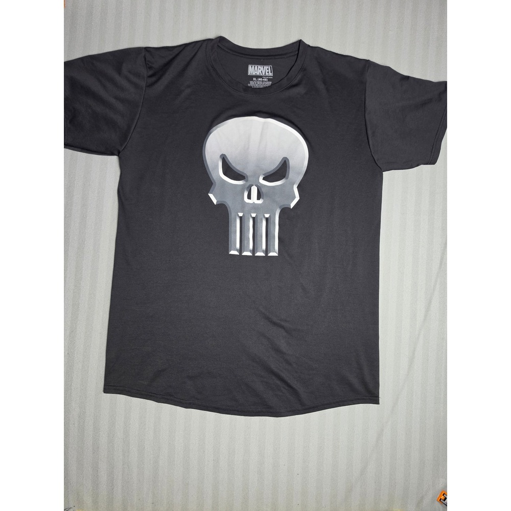 Marvel Punisher Graphic T-Shirt Mens XL Black Skull Performance Tee Mad Engine
